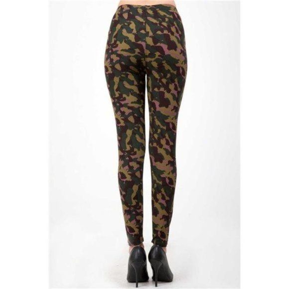 (Plus) Curvy Camo Peachksin Leggings - Picture 4 of 4